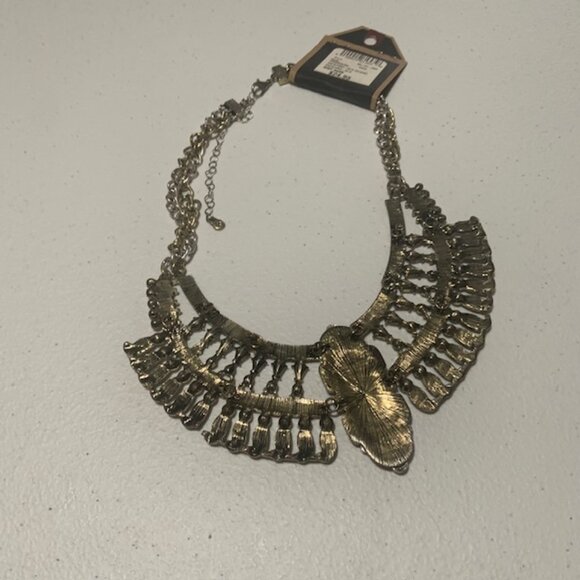 NWT Shyanne Western Gold Tone Thick Statement Necklace - Boot Barn - Picture 4 of 5